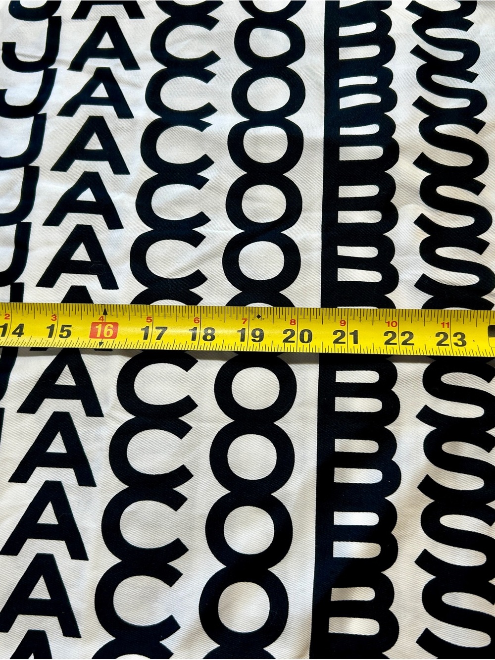 Marc Jacobs Black & White Logo dust bag - Picture 2 of 3